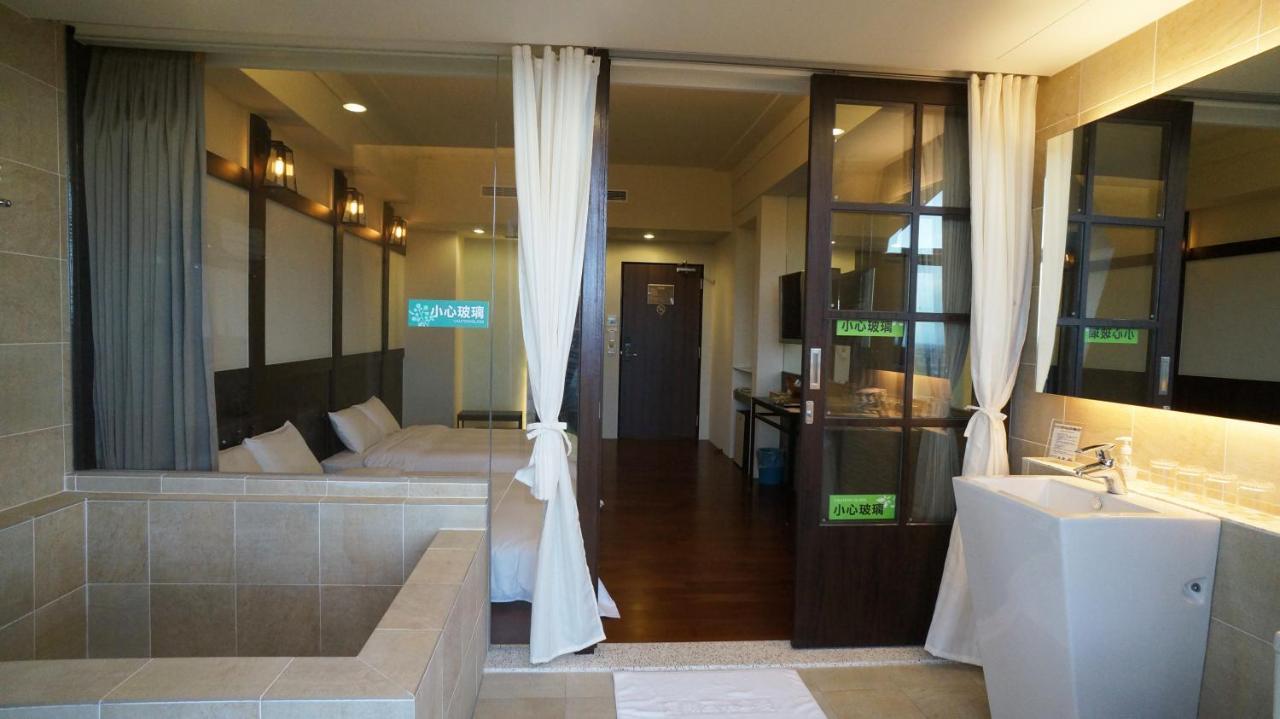 Hotel Les Champs Jiaoxi Bagian luar foto