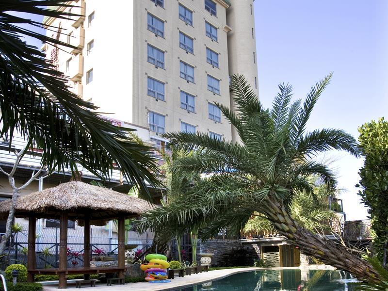 Hotel Les Champs Jiaoxi Bagian luar foto