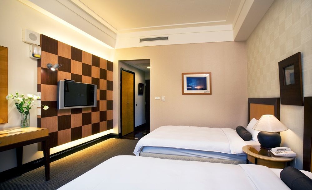 Hotel Les Champs Jiaoxi Bagian luar foto