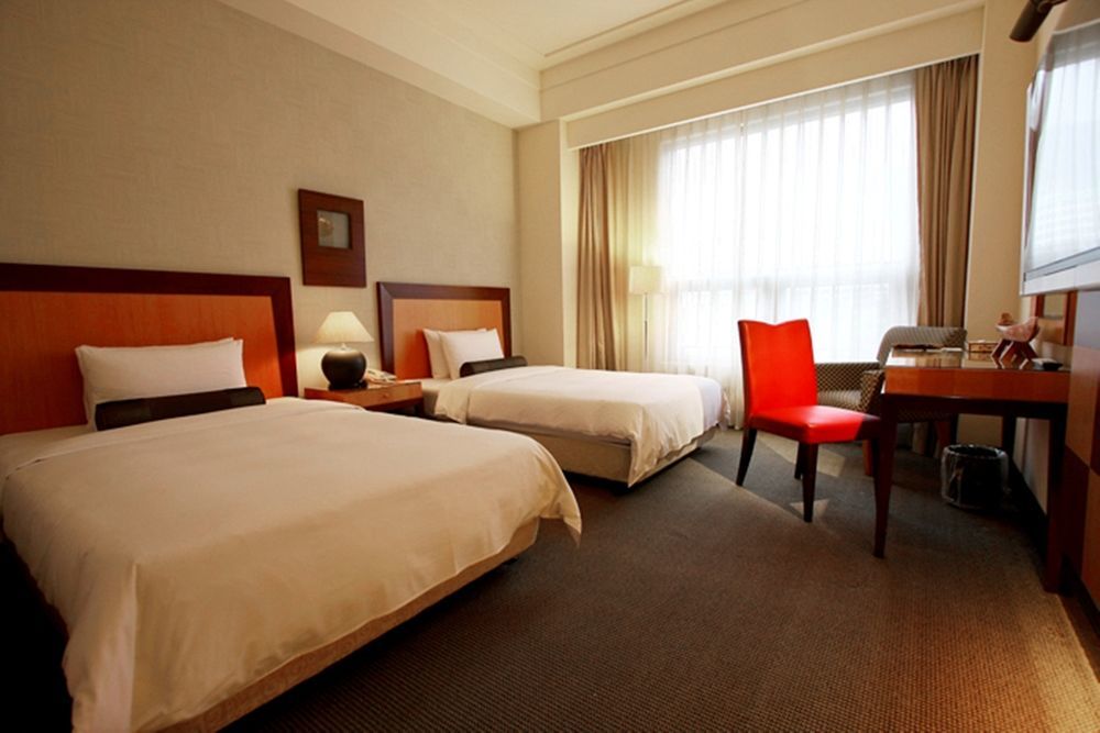 Hotel Les Champs Jiaoxi Bagian luar foto