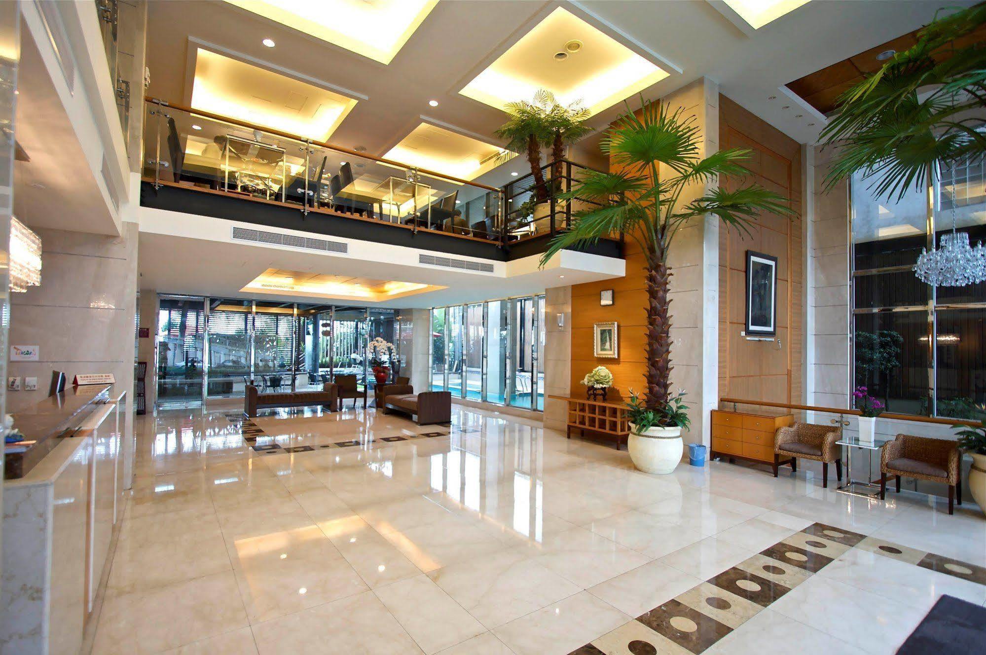 Hotel Les Champs Jiaoxi Bagian luar foto