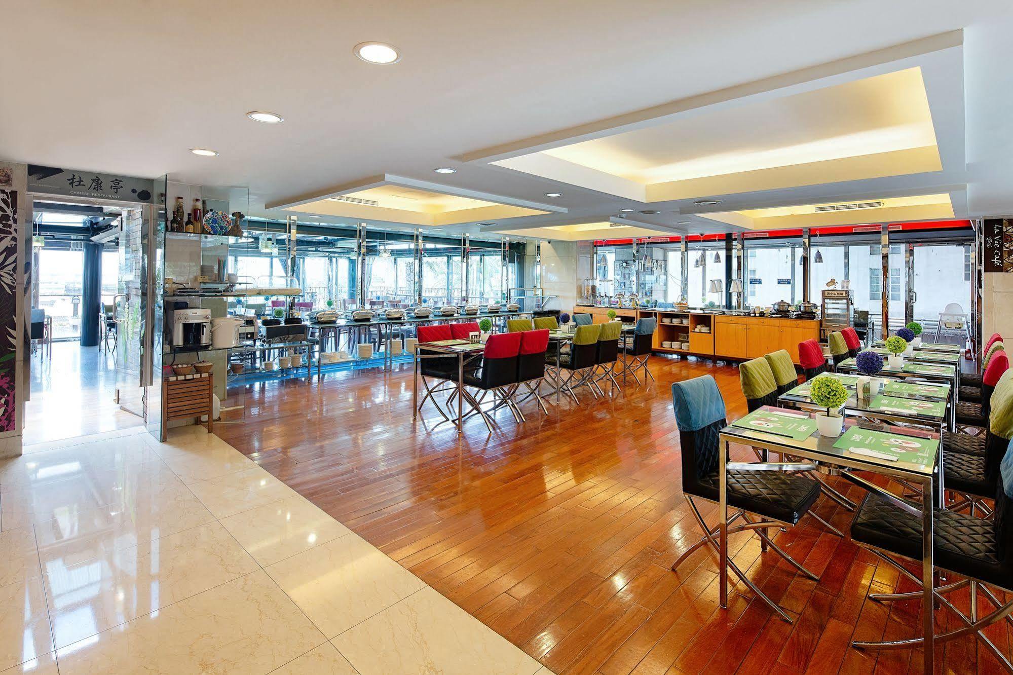 Hotel Les Champs Jiaoxi Bagian luar foto