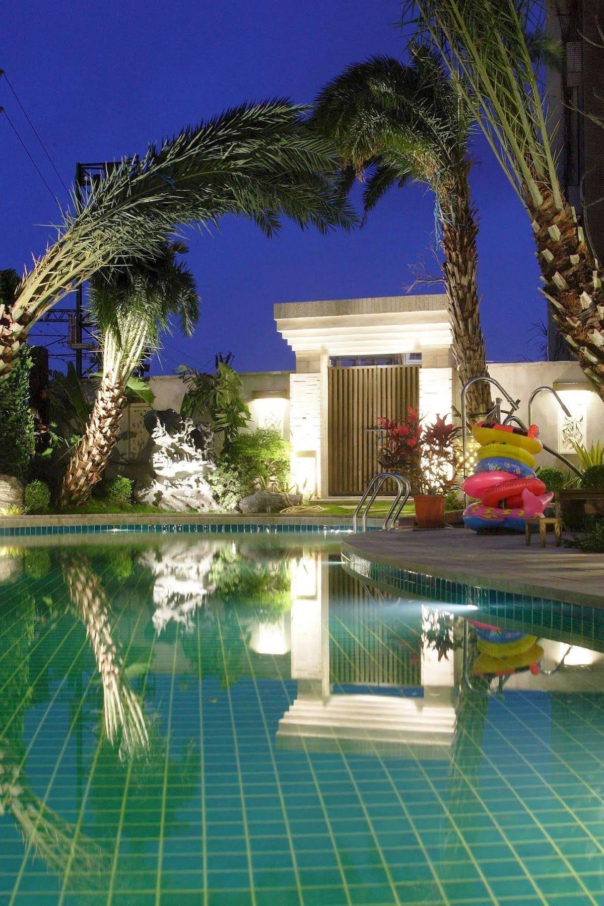 Hotel Les Champs Jiaoxi Bagian luar foto