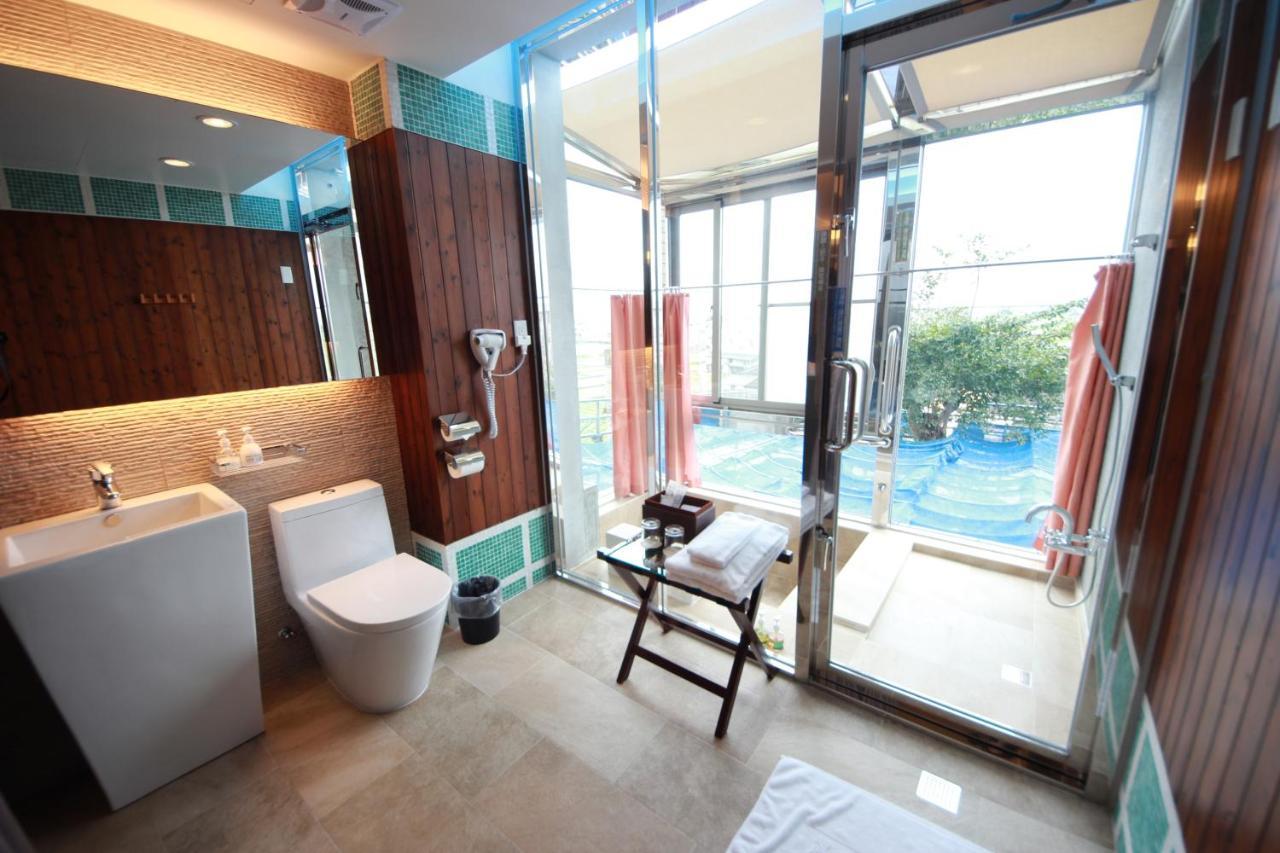 Hotel Les Champs Jiaoxi Bagian luar foto